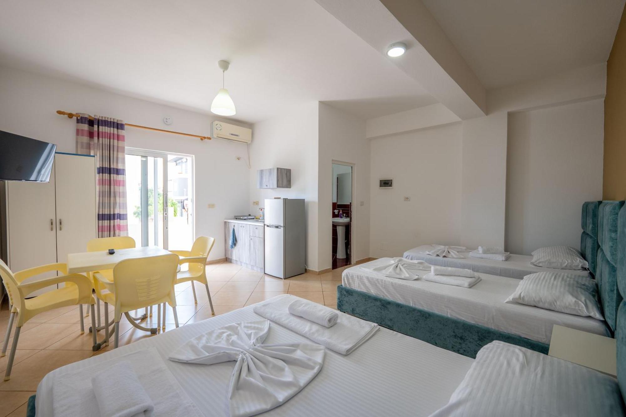 Central Garden Residence Sofia - Free Parking Ksamil Exteriör bild